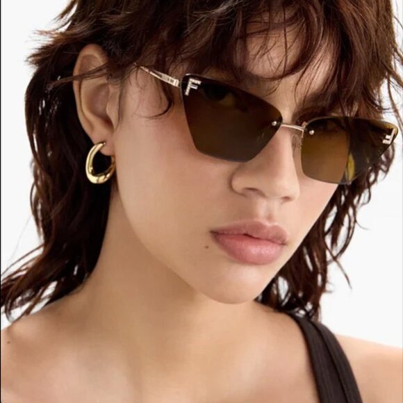Fendi FE4160US 16N Sunglasses Silver Cat Eye Frame, Green Lenses main image 7
